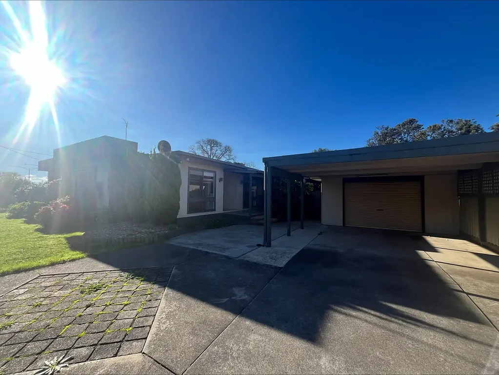 Space & Comfort - Right Here In Traralgon
