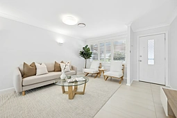 2/121 Barton Street, Monterey