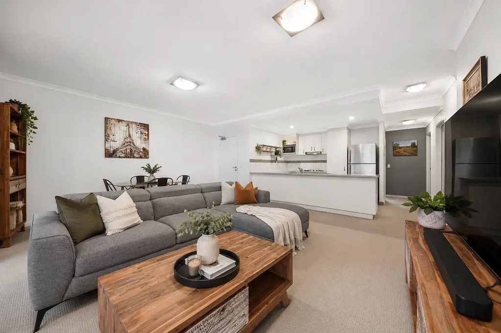 Currambine 3બેડરૂમ FIRST HOME OPEN SATURDAY 22nd and SUNDAY 23rd 10:30am - 11am
