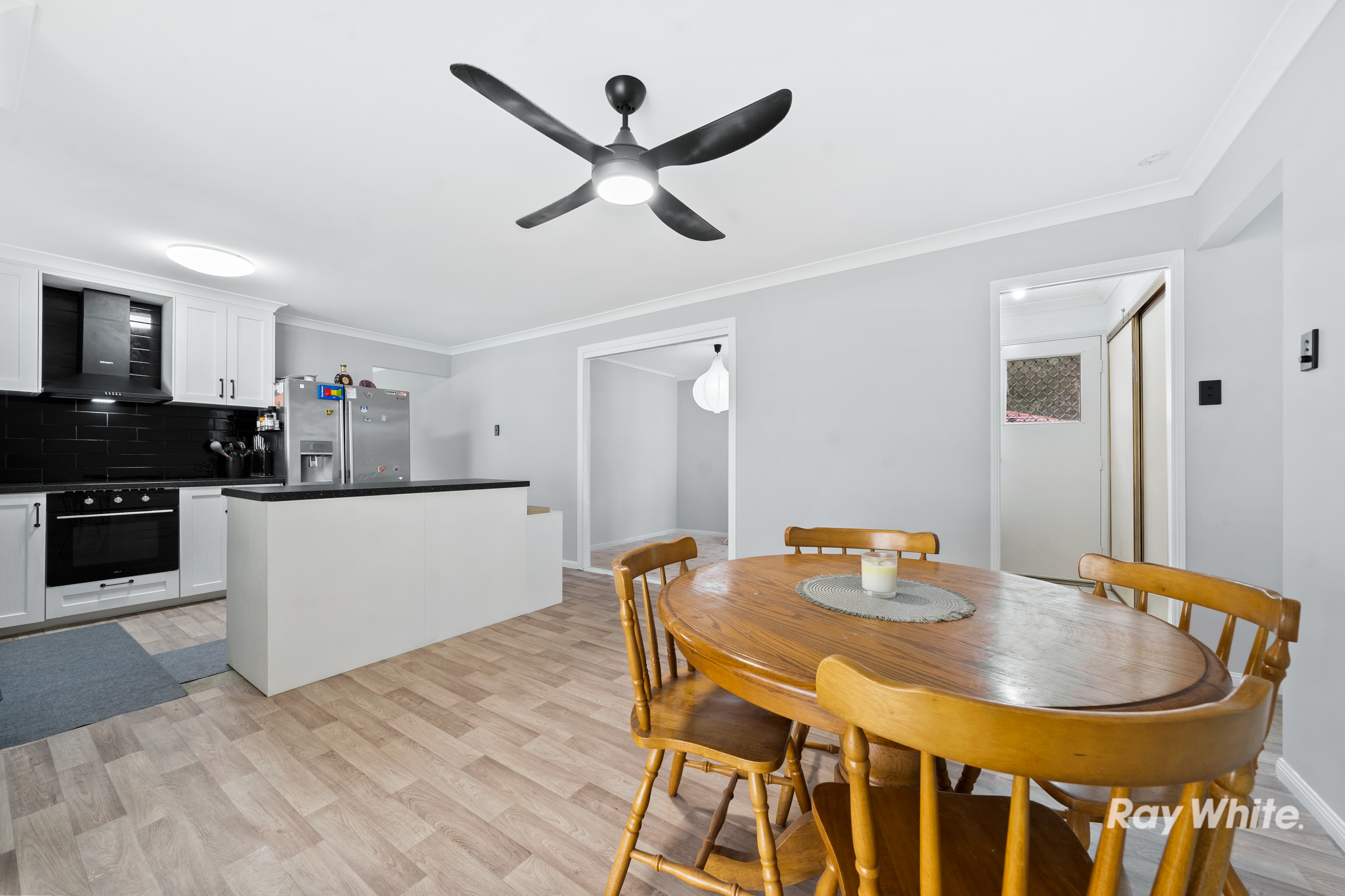 28 REGAL DR, REGENTS PARK QLD 4118, 0 Bedrooms, 0 Bathrooms, House