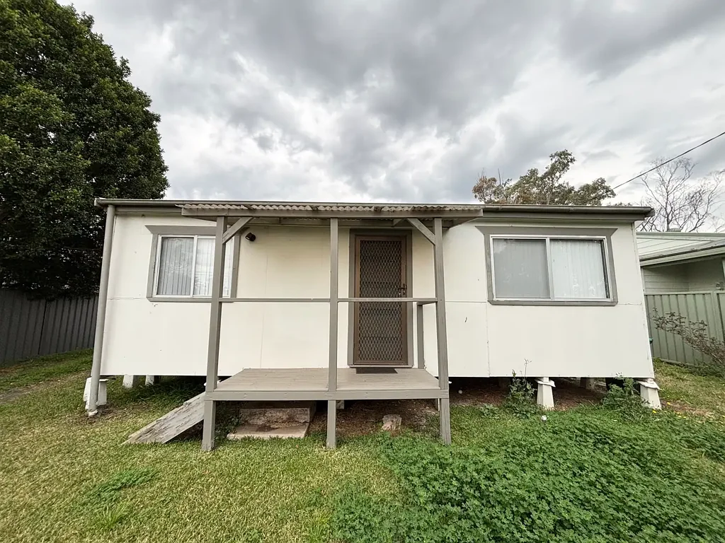 Five bedroom, Two bathroom house located close to the Scone CBD