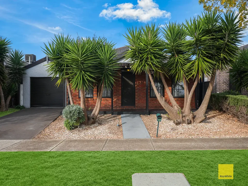 Beautiful & Luxurious Family Home!