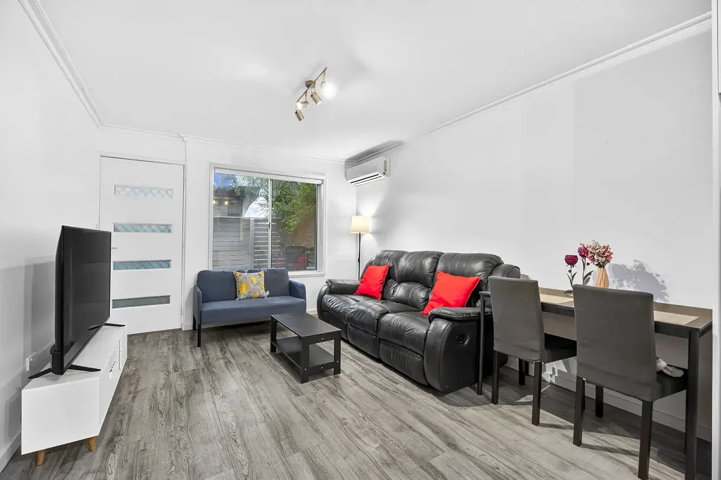 Belmont 1Zimmer Low-Maintenance Belmont Investment - Leased Until Feb 2027 at $420pw