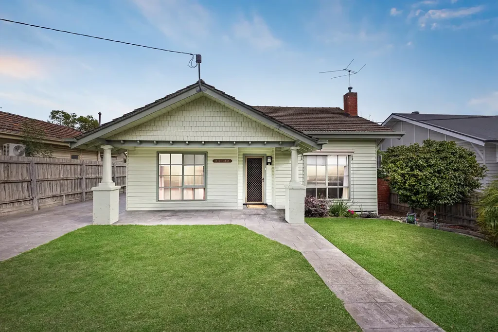 70 Evesham Road, Cheltenham, VIC 3192