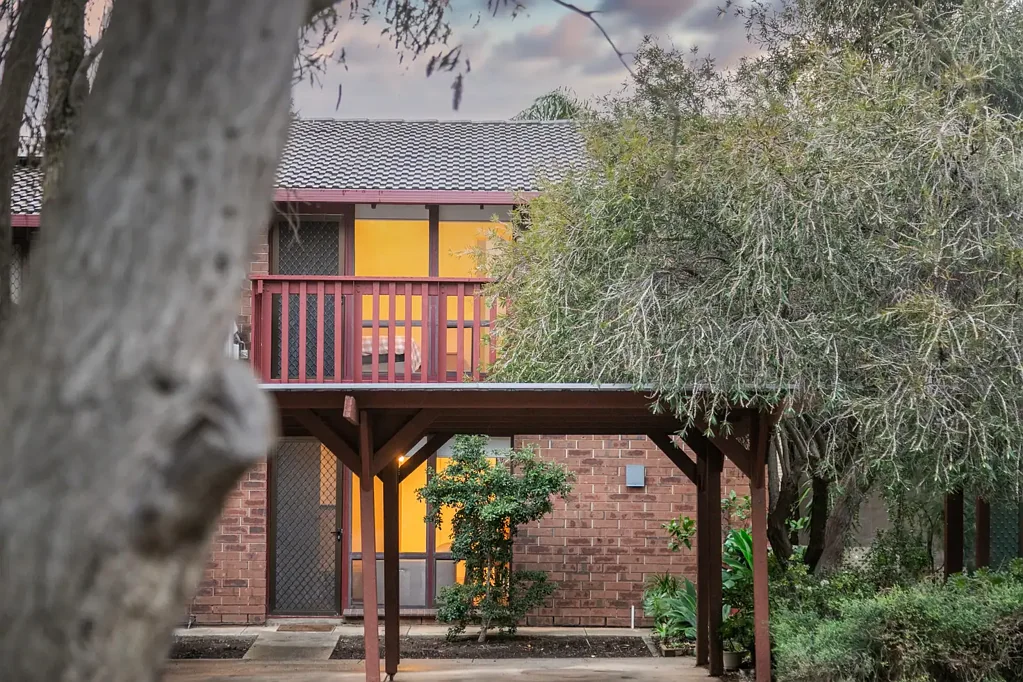 Clovelly Park 3 Bedroom Townhouse Bliss with Beach and City Reach