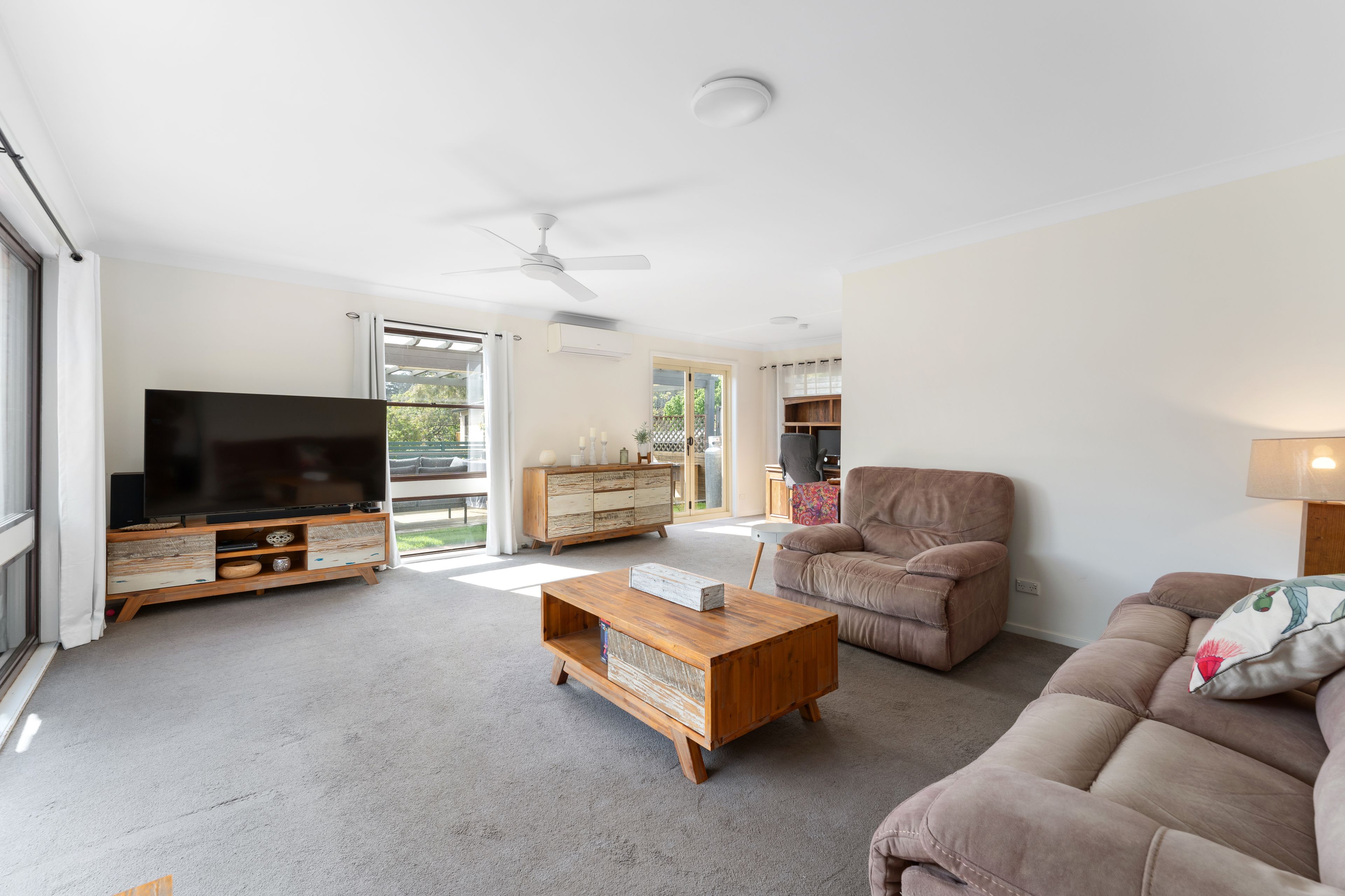 27 THE CRESCENT, HELENSBURGH NSW 2508, 0 chambres, 0 salles de bain, House