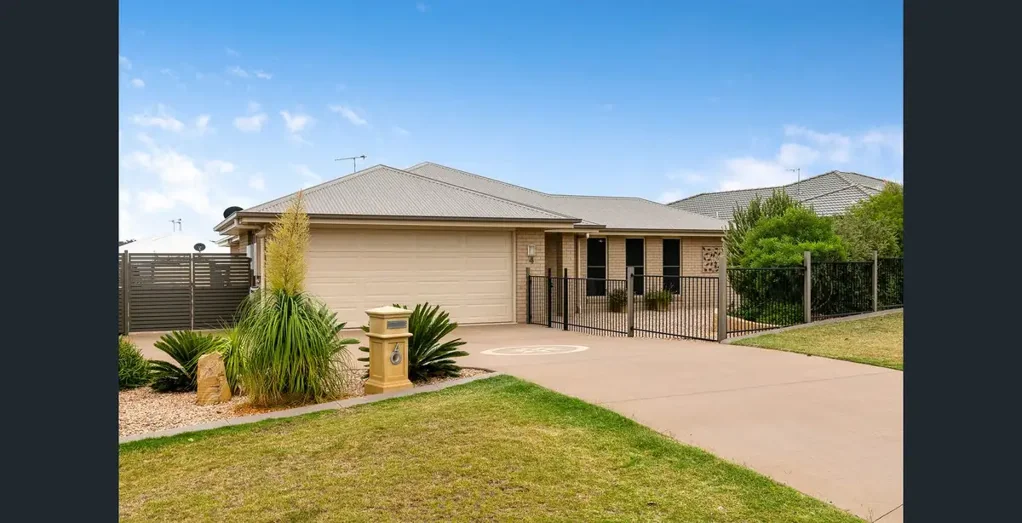 4 Heron Court, Kleinton, QLD 4352