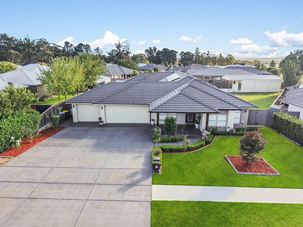 Mudgee 5房  Luxury Living with Unrivalled Comfort and Convenience