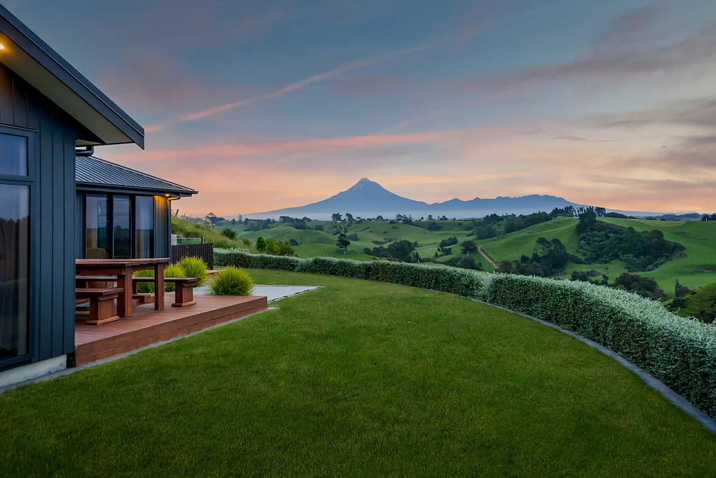 Lepperton 3ห้องนอน Breathtaking views, comfort, style & new shed