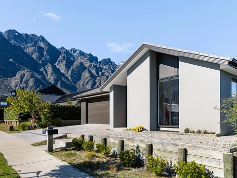 Jacks Point 4部屋 A Smart Hanley's Home and Income!