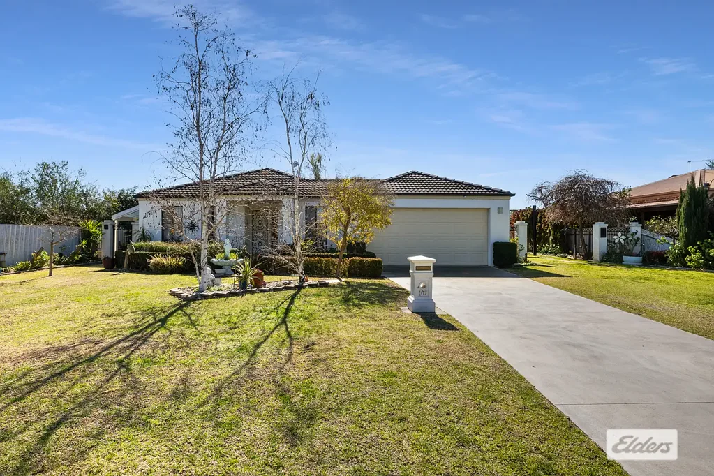 Howlong 3chambre Perfect Family Living with Pool, Space & Style!