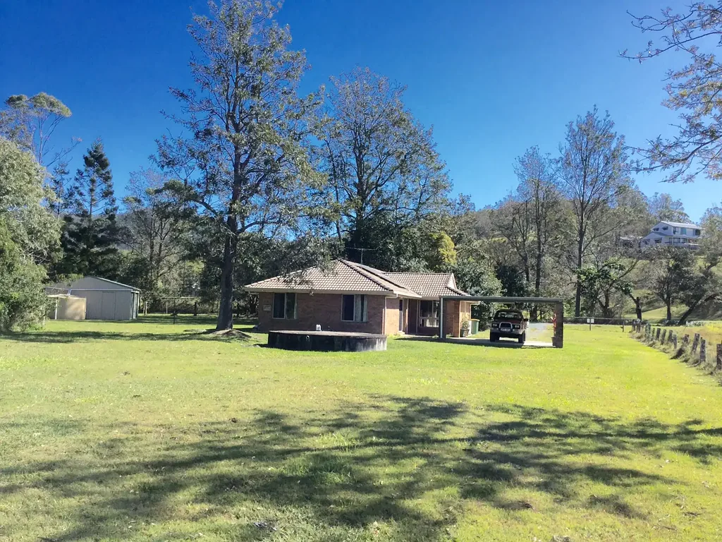 "Country Lifestyle with Modern Conveniences"