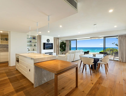 1/19 Broadbeach Boulevard, Broadbeach, Gold Coast, 4 침실, 3 욕실, Apartment