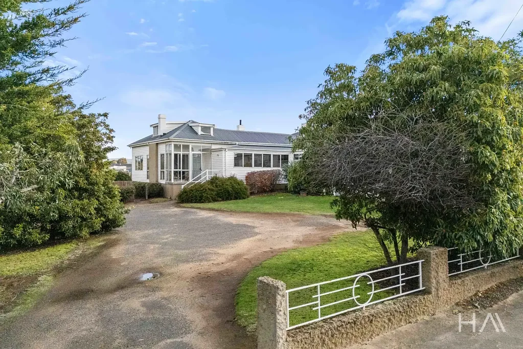 Swansea 4બેડરૂમ Space, Lifestyle & Location in Coastal Swansea