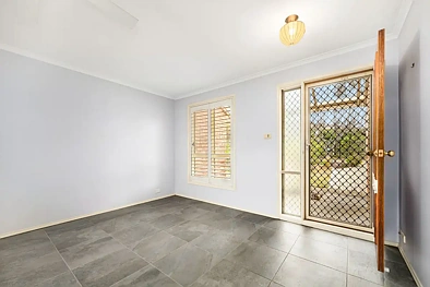 4/77 Britten-Jones Drive, Holt, ACT 2615, 2 slaapkamers, 1 badkamers, Townhouse