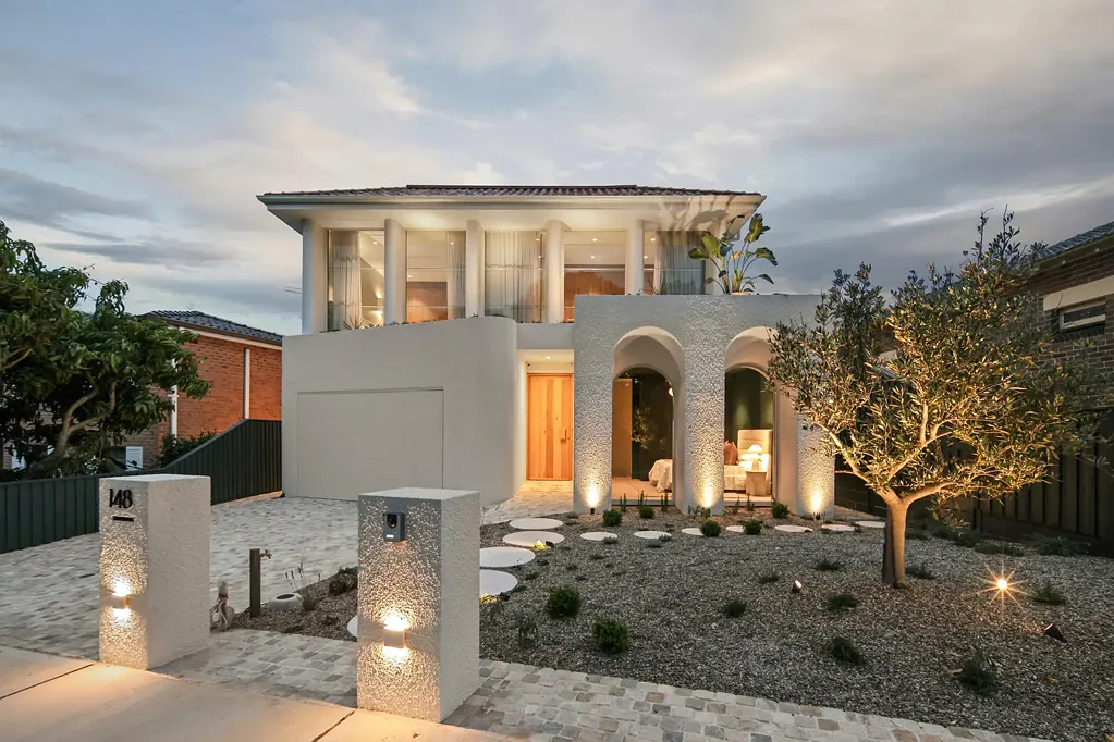 Ashfield 4غرفة نوم Brand New Bespoke Masterpiece, Excellence in a Prime Address