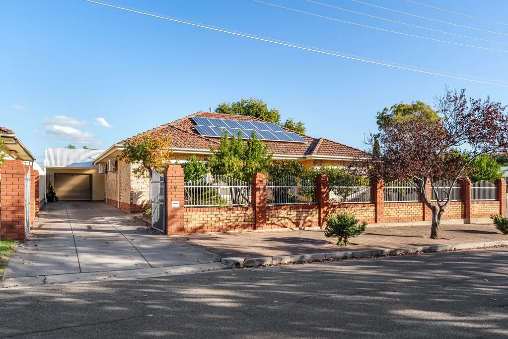 Campbelltown 3બેડરૂમ Single Owner, Double Brick, Built to Stay