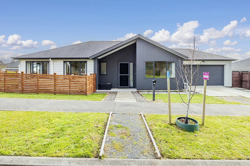 Kumeu 4房  Elegant Family Haven in Prestigious Kumeu