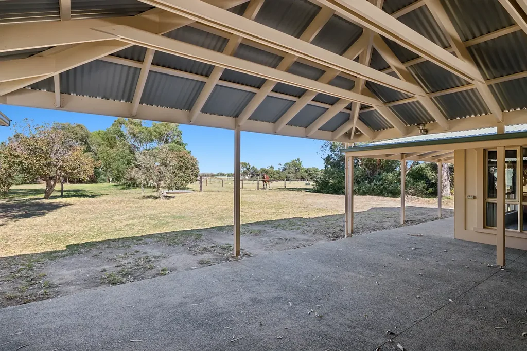 Normanville 7房  Once-in-a-Lifetime Coastal Acreage with Extraordinary Development Potential & Beach Access!