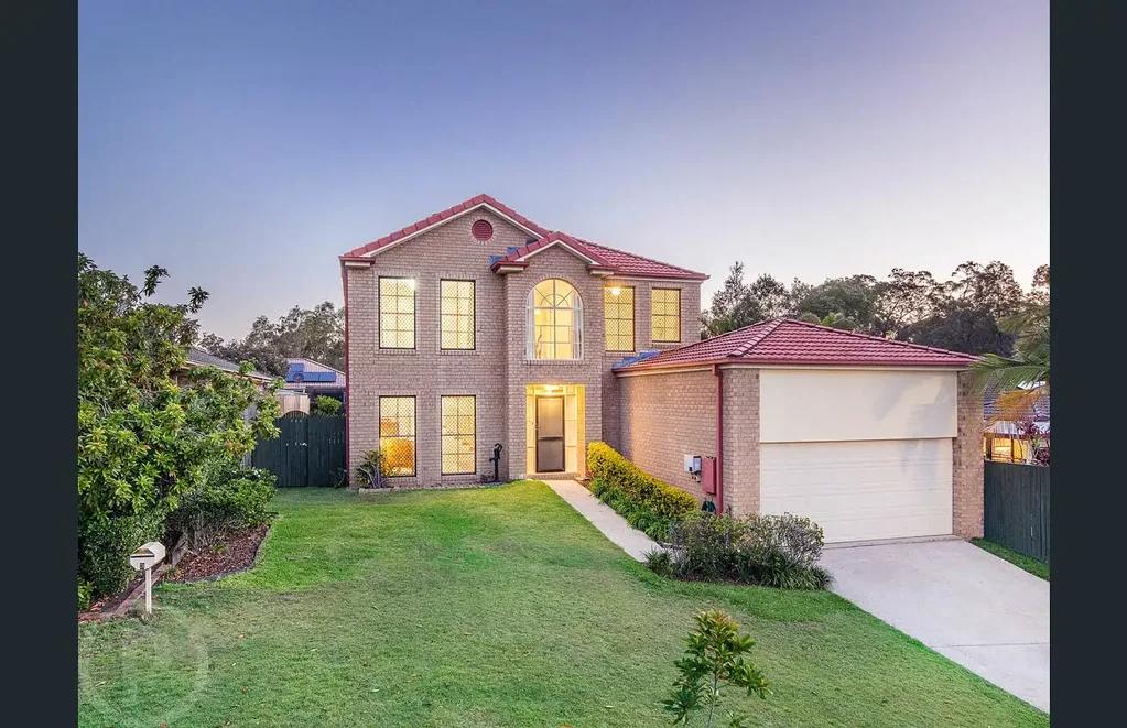Spacious family home in Mansfield High School catchment