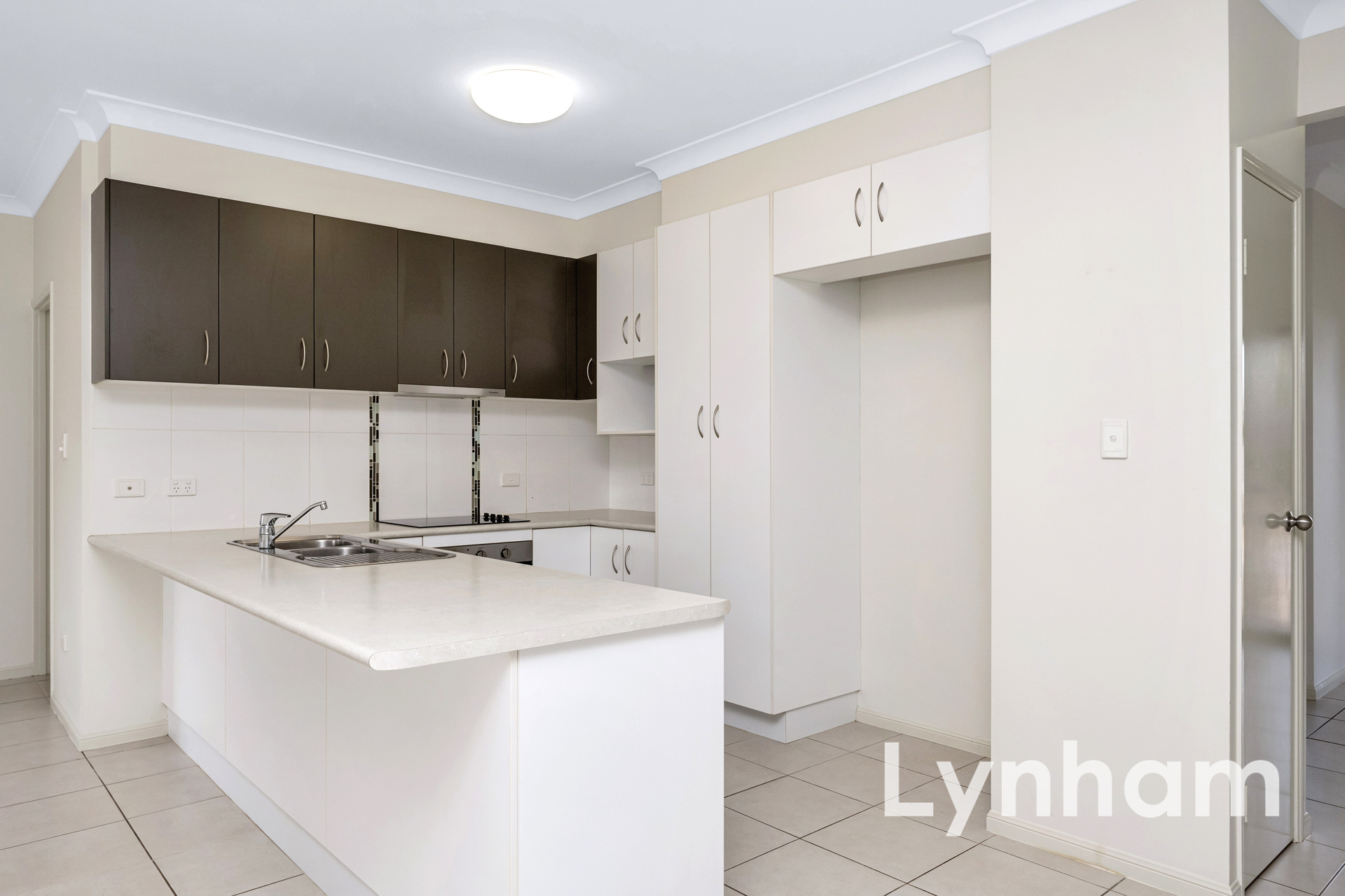 6 YARRA CR, KELSO QLD 4815, 0 غرف, 0 حمامات, House