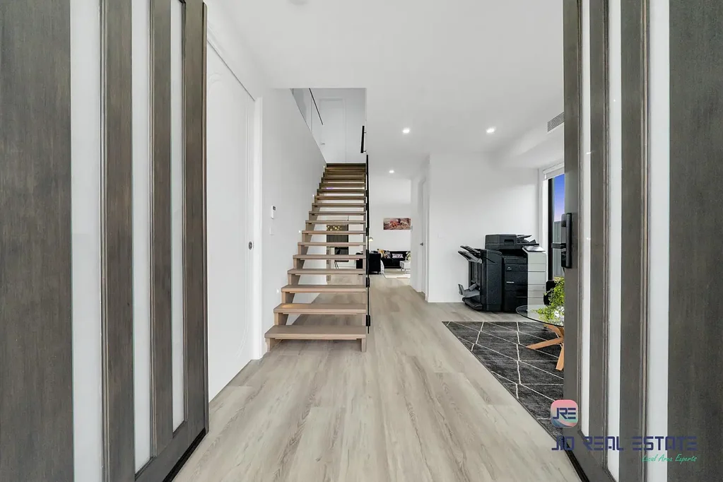 Strathtulloh 5房 公园绿地旁 优越教育圈 400㎡珍稀地块 主卧套间 步入式衣橱 双客厅 时尚卫浴 木质吊顶 即将竣工 投资首选！ FULLY UPGRADED HOME WITH 5 MASTER BEDROOMS | BRAND NEW HOUSE  | STAMP DUTY SAVINGS & FHOG AVAILABLE