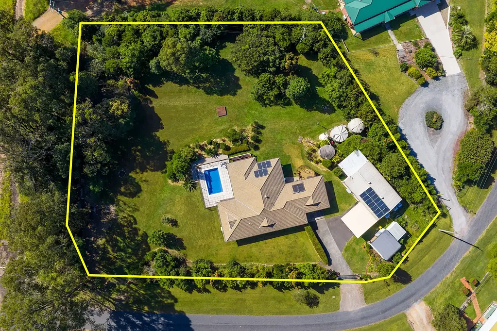 21 Arlington Road, Victory Heights, QLD 4570