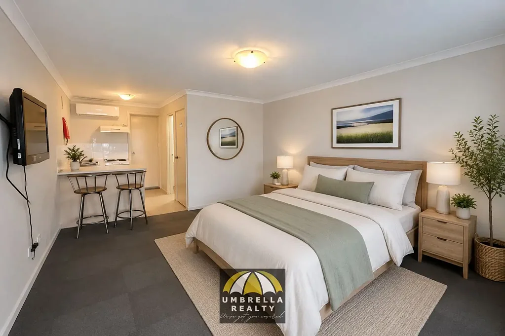 BEACH FRONT UNIT!