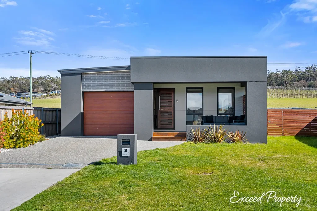 31 Hallett Drive, Rokeby, TAS 7019