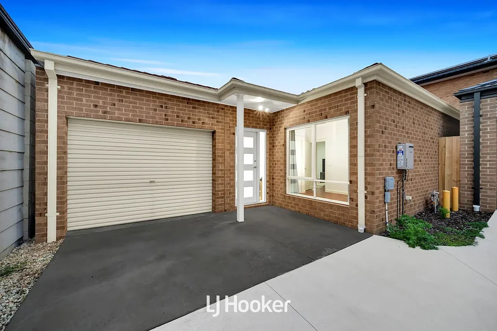 Dandenong 2ਬੈੱਡਰੂਮ Renovated Comfort, Prime Location – Ideal for First Home Buyers, Investors & Downsizers