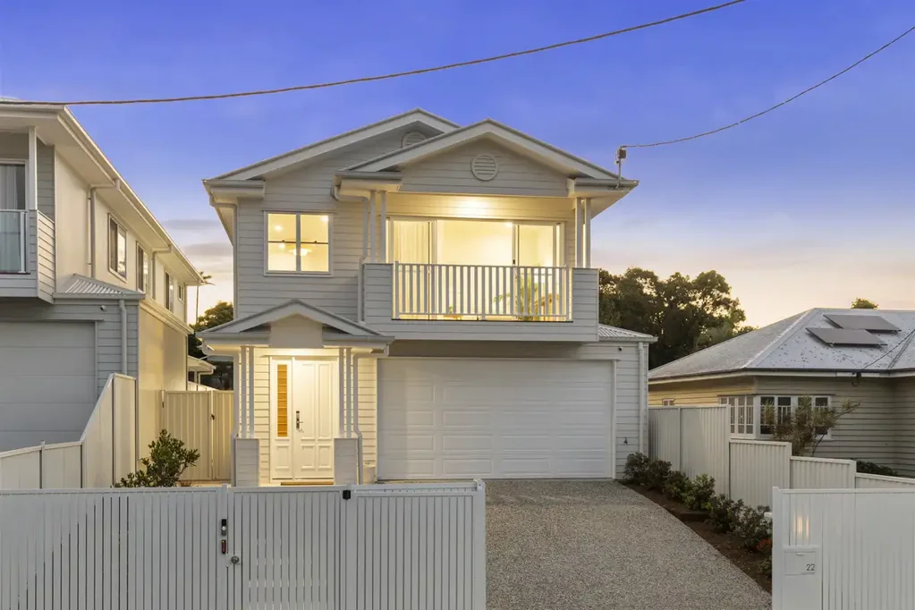 Zillmere 5 Slaapkamer Elevated Family Luxury with Moreton Island Views