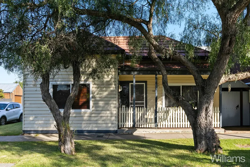 33 Davies Street, Newport, VIC 3015