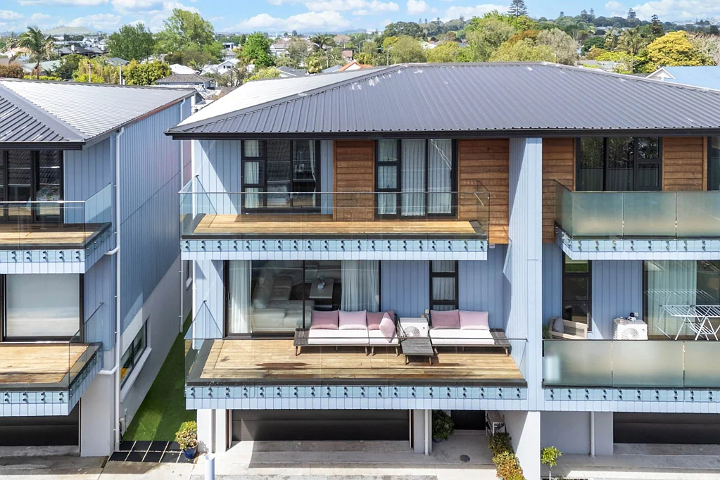 Epsom 4Phòng ngủ Super Spacious + Master Builder Guarantee - GZ!