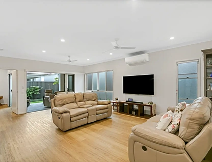 208/25 Banya Avenue, Nirimba, QLD 4551, 2房, 2浴, 乡村别墅