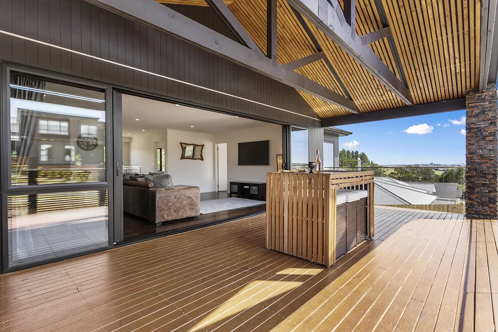 Maraetai 5બેડરૂમ More for your money!