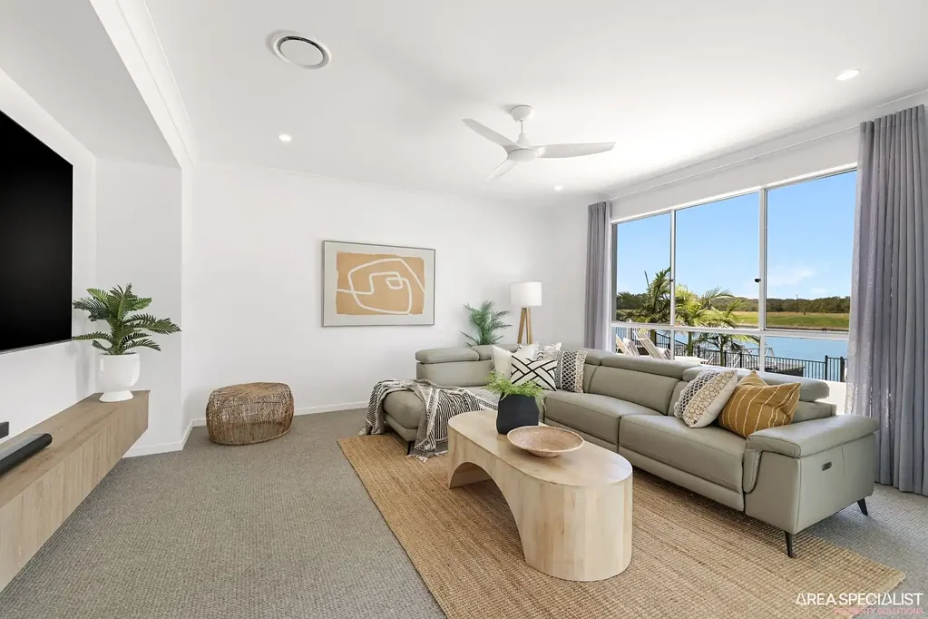 Jacobs Well 5ਬੈੱਡਰੂਮ Sprawling Coastal-Luxe Waterfront Sanctuary | Pool, Side Access on 904m² Block