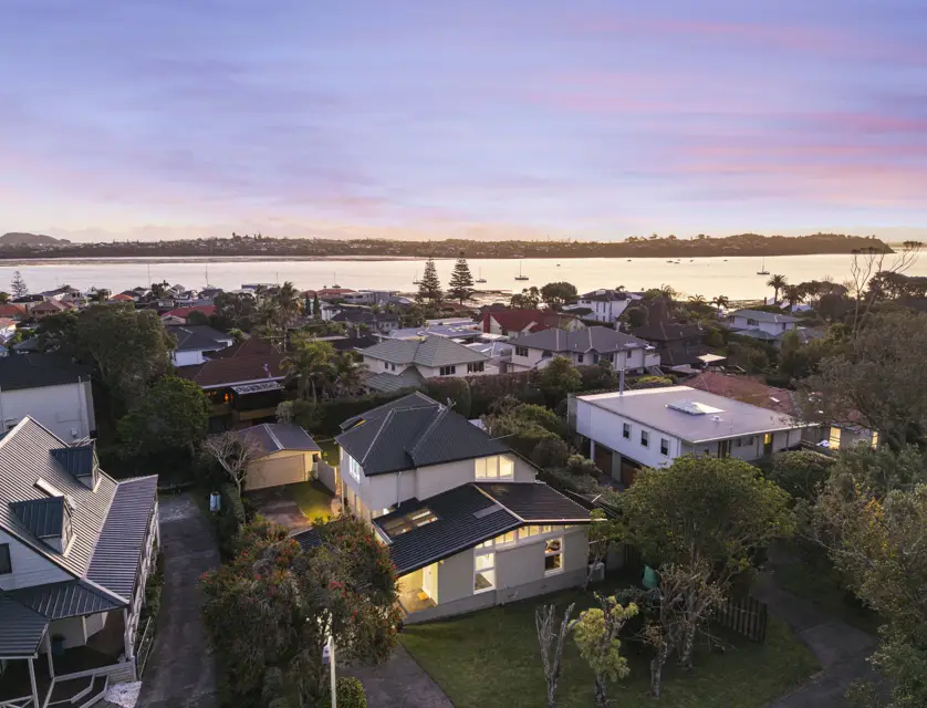 6 Camwell Close, Bucklands Beach, Manukau City, Auckland, 5房, 2浴, 独立屋