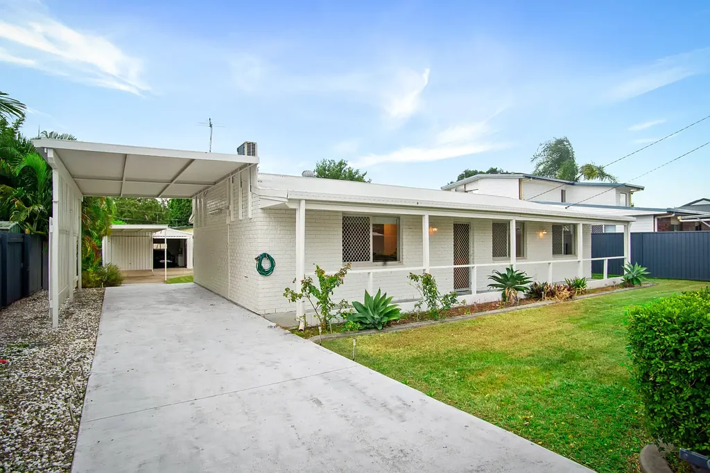 Mango Hill 3Kwarto Plenty of room for your boat, caravan, and multiple cars on this spacious 809m² block!