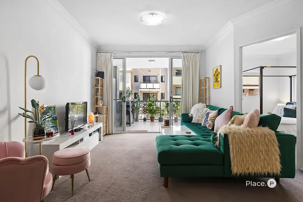 Fortitude Valley 2房 Fortitude Valley 中心，精品死胡同内的内城便利生活 Inner City Ease with Boutique Cul-De-Sac Appeal in the Heart of Fortitude Valley