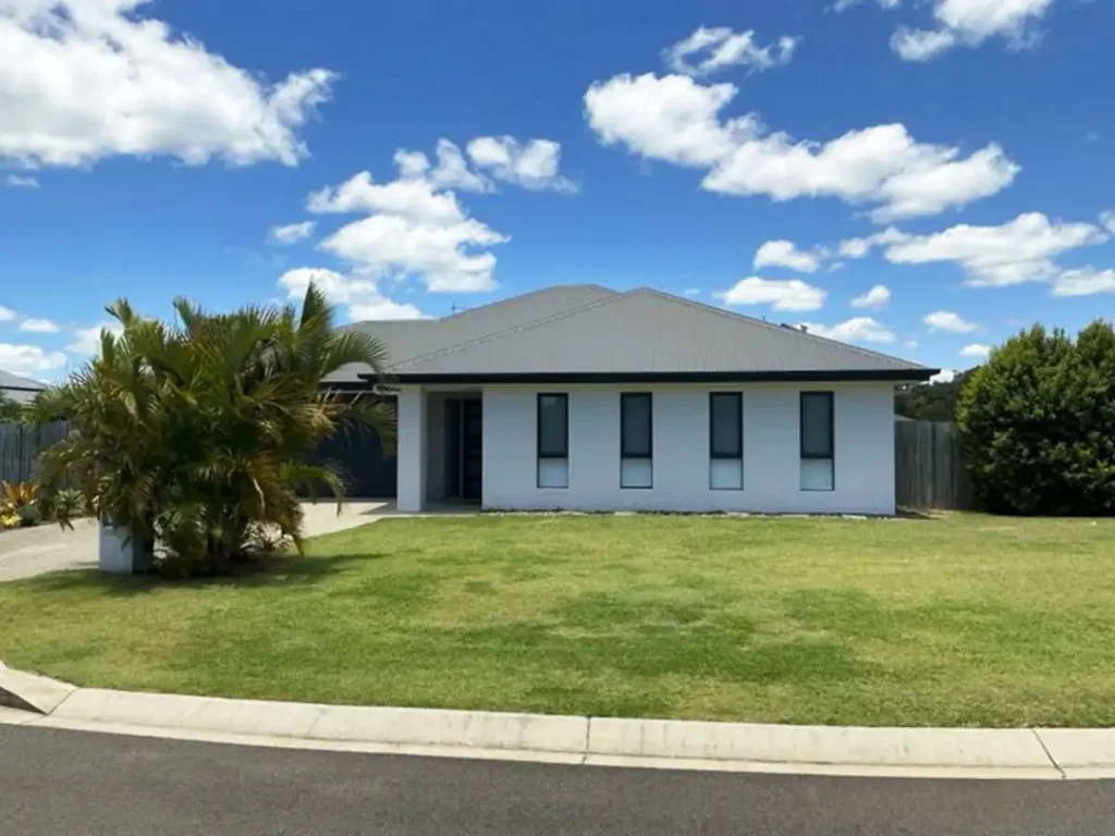 Large Flat Block With Side Access! Short Walk To The Beach!