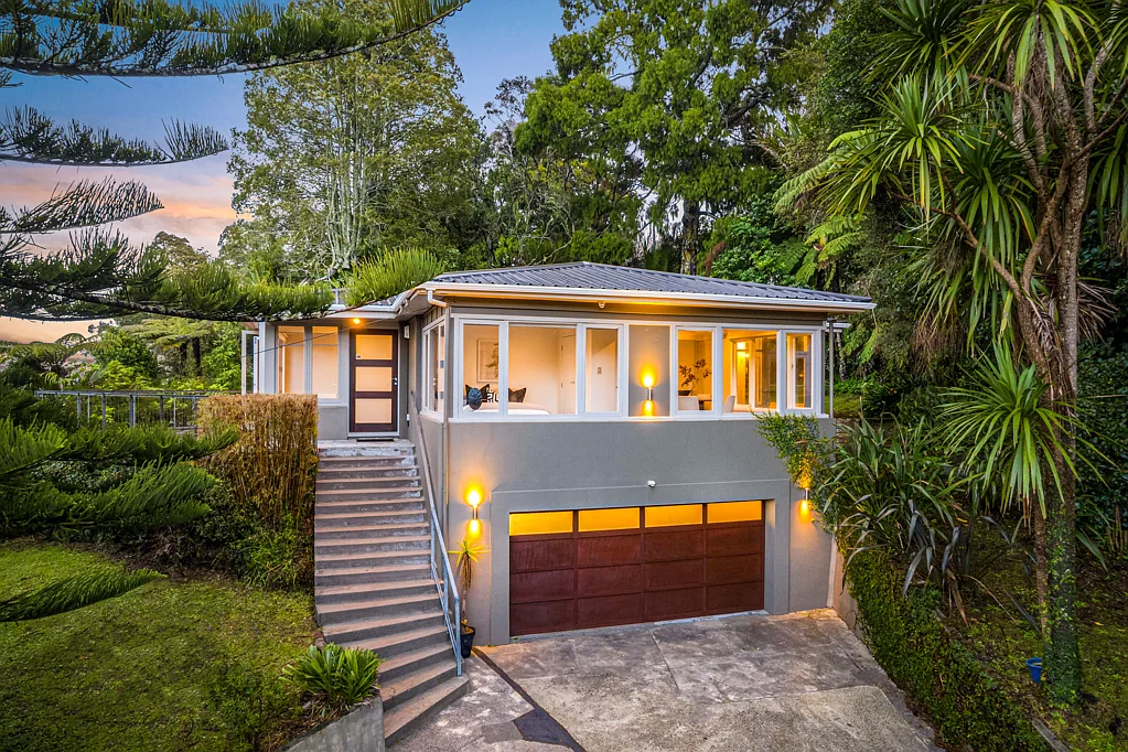 1 Huia Road, Titirangi, Waitakere City, Auckland
