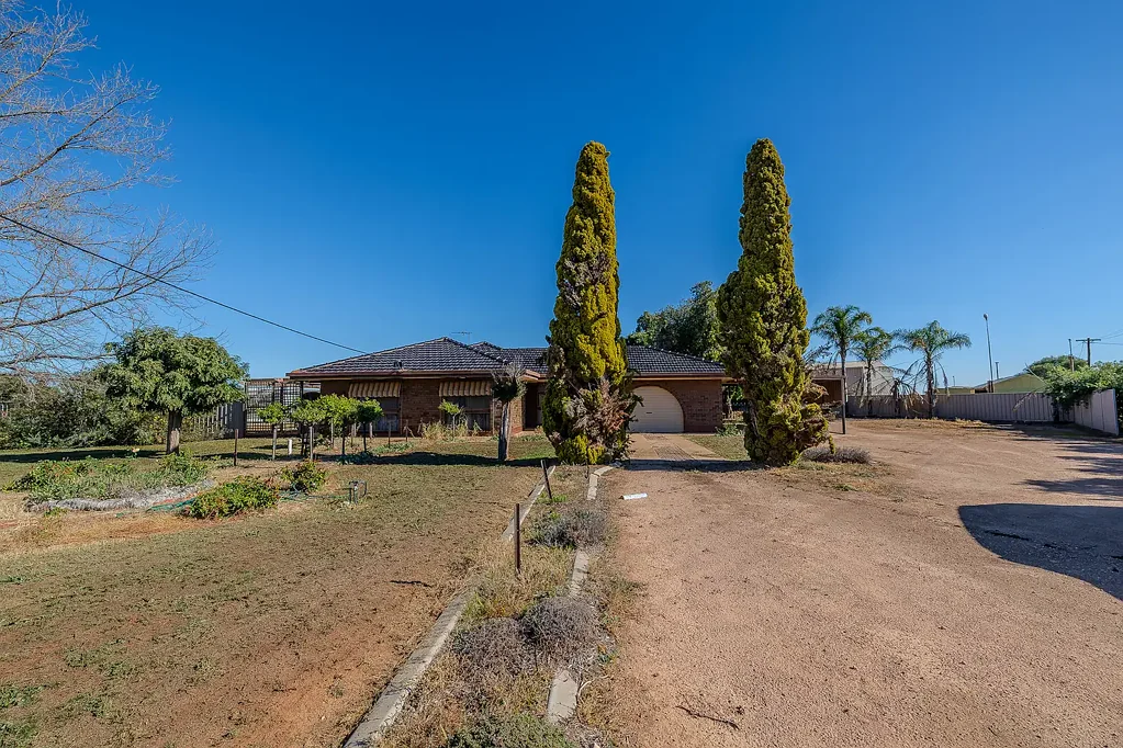 Birdwoodton 4房  Spacious Family Living on One Acre