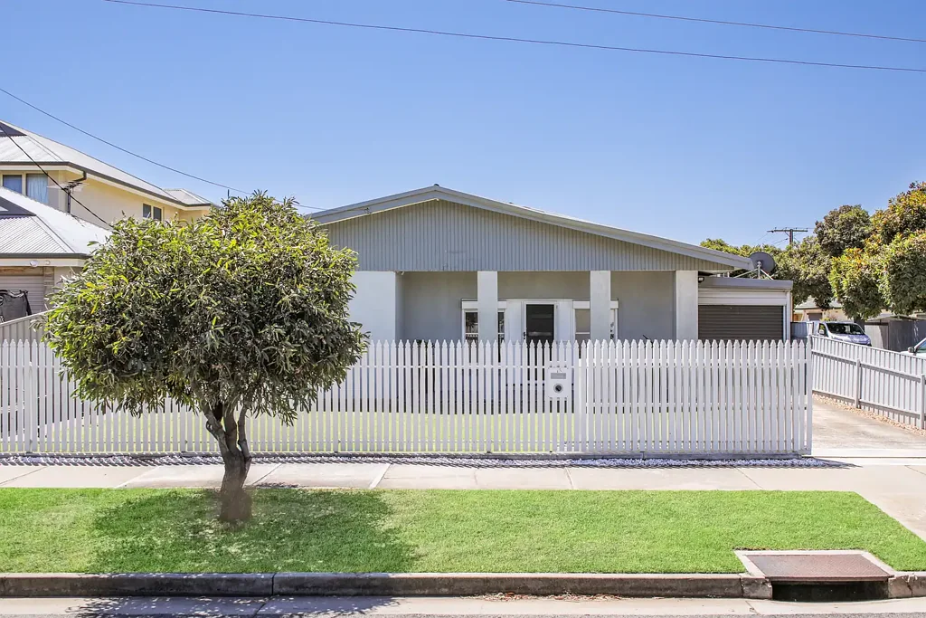 15 Kolapore Avenue, Largs North, SA 5016