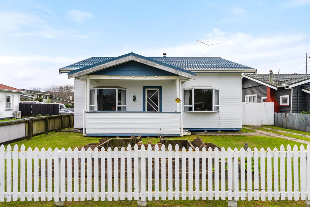 Te Hapara 4침실 Fantastic location, huge opportunity!