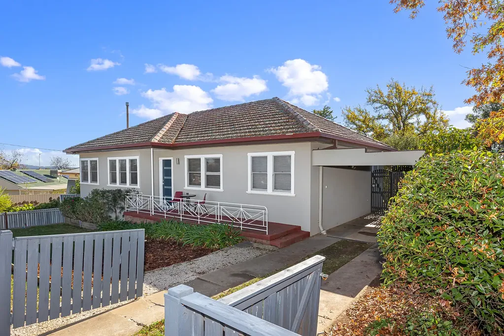 Turvey Park 3房  Charming Turvey Park Living with Modern Updates