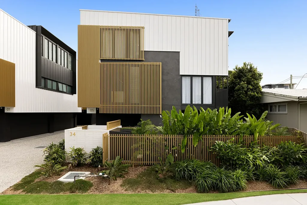 Mooloolaba 3Zimmer Luxury Beachside Townhouse with Private Pool & Lift