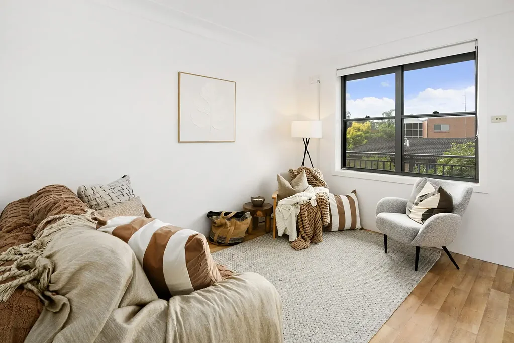 Modern Furnished One Bedroom Unit