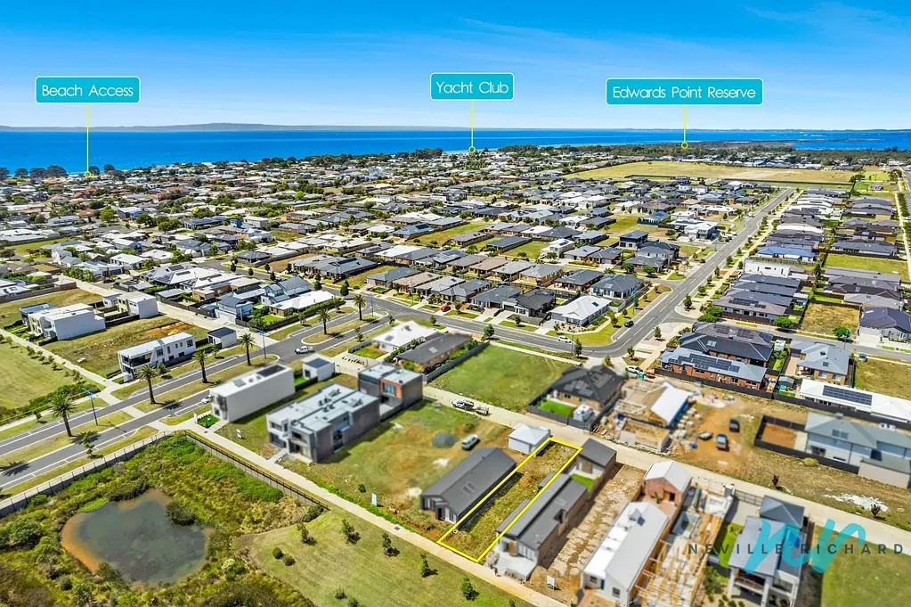 20 Armstrong Walk, St Leonards, VIC 3223