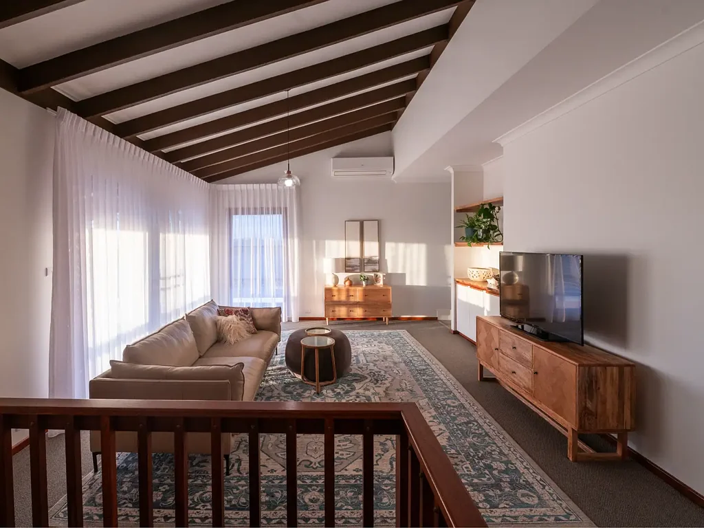 Mount Tarcoola 6ห้องนอน Stunning 2 storey home with ocean views and separate granny flat