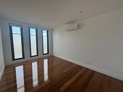 175 Heath Street, Port Melbourne, VIC 3207, 3 Bedrooms, 2 Bathrooms, House